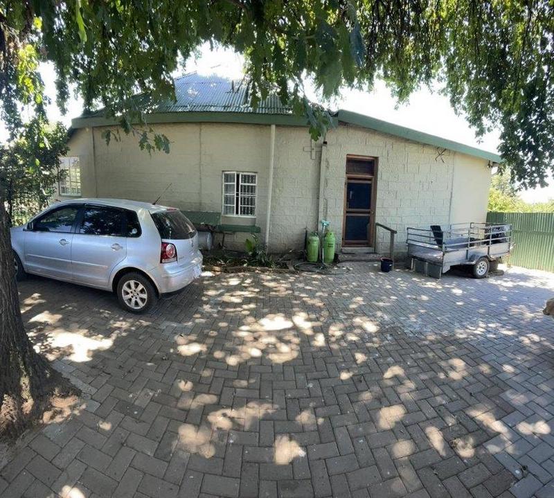 5 Bedroom Property for Sale in Ladybrand Free State